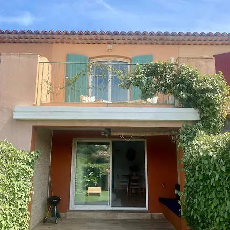 Nichee Sur Golf & Piscine Nyaraló Sainte-Maxime