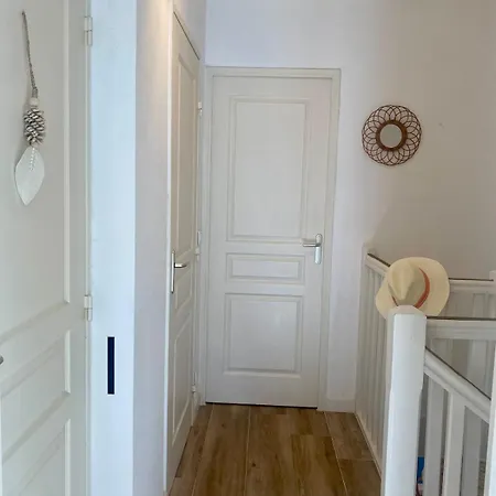 Nichee Sur Golf & Piscine Holiday home *