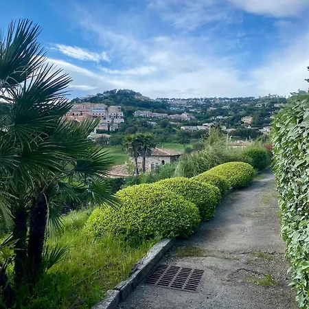 Nichee Sur Golf & Piscine Holiday home