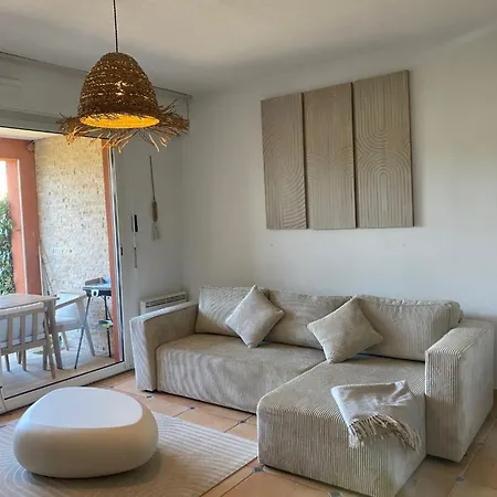 Nichee Sur Golf & Piscine 생트막시메