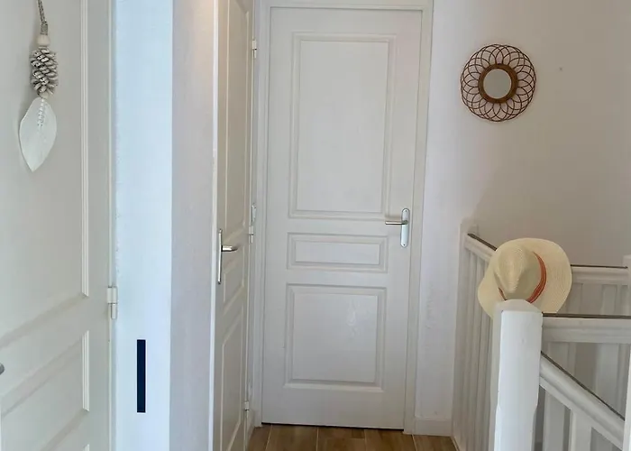 Nichee Sur Golf & Piscine Casa de Férias *