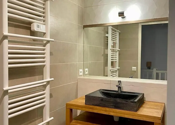 Nichee Sur Golf & Piscine