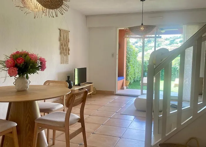 Nichee Sur Golf & Piscine Casa de Férias *