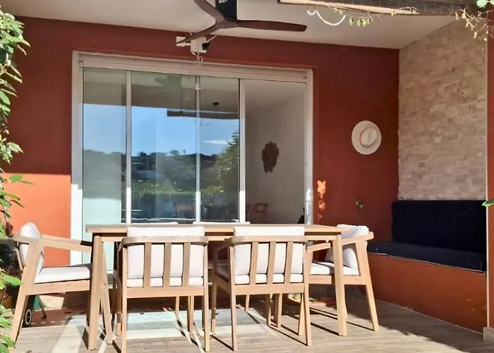 Holiday home Nichee Sur Golf & Piscine *