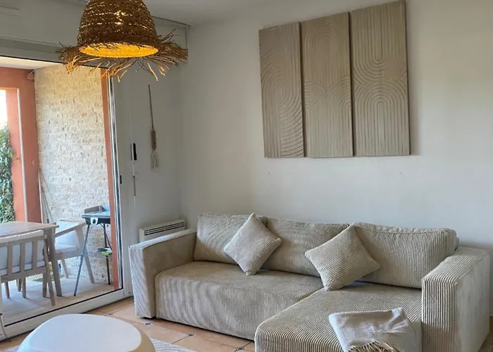 Nichee Sur Golf & Piscine 생트막시메